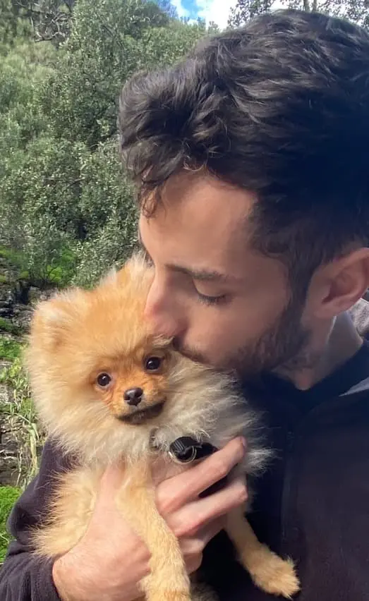 David García - Fundador de Rawway con su perro Floki